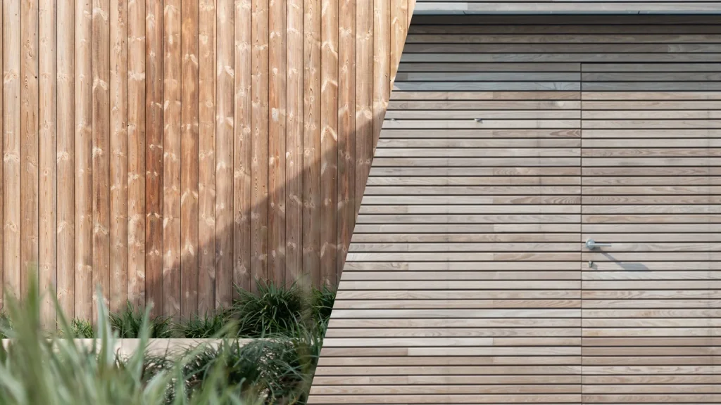 Kebony vs. modyfikowane termicznie